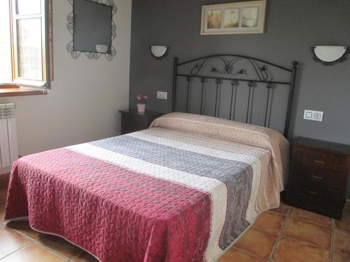 Casa Rural El Jondrigu กังกัส เด โอนิส ภายนอก รูปภาพ